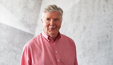 Stay up to date on what’s happening in the art market.