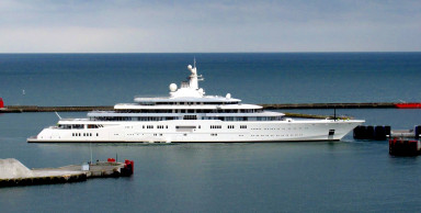 Roman Abramovich's yacht; photo Keld Gydum via Wikimedia