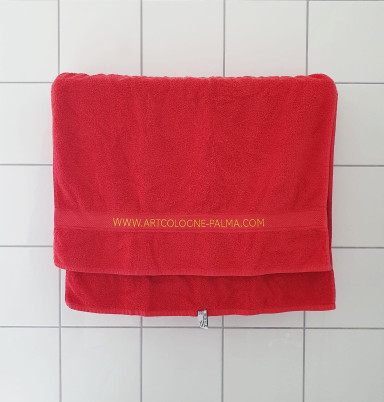 Here we go again: Art Cologne Palma Mallorca beach towel from 2007; photo by Stefan Kobel