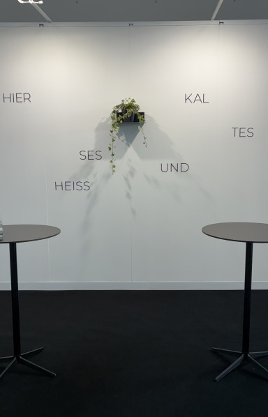 Hier Heisses und Kaltes - Art Karlsruhe 2026 - Photo Stephan Zilkens