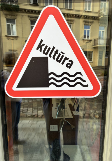 Culture in danger - seen at Uzupu Republik Lithuania 🇱🇹 Photo Stephan Zilkens